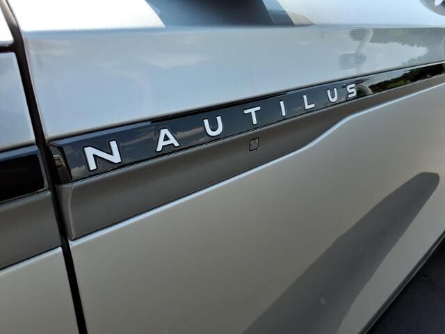 2025 Lincoln Nautilus Black Label