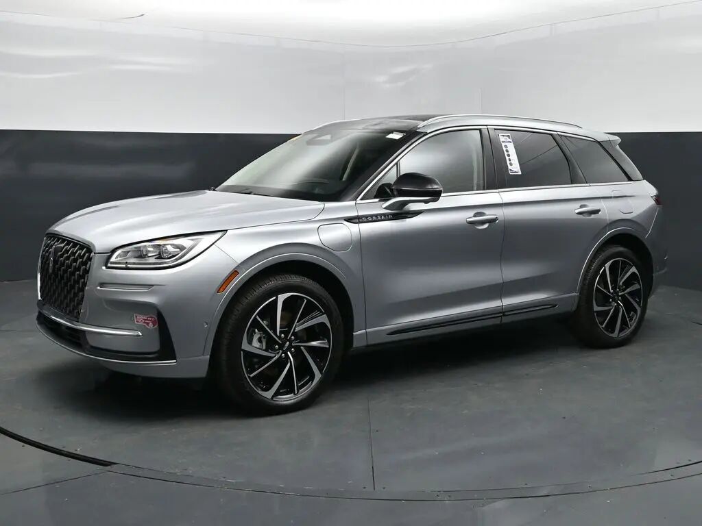2023 Lincoln Corsair Grand Touring — photo 1 of 11