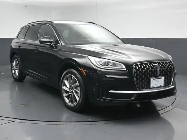 2025 Lincoln Corsair Grand Touring — photo 1 of 13