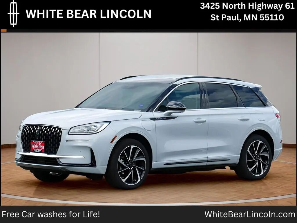 2025 Lincoln Corsair Grand Touring — photo 1 of 13