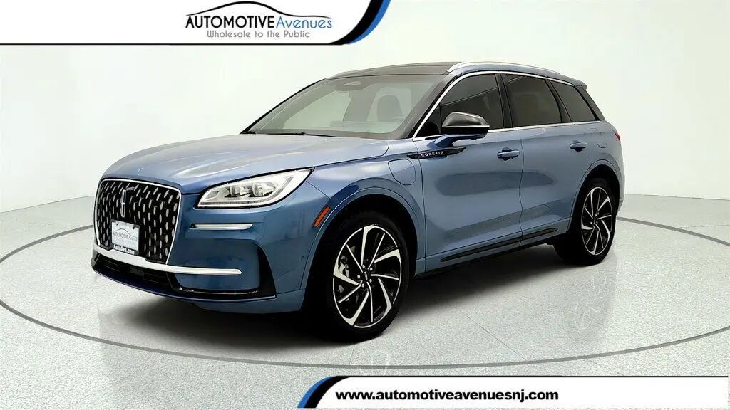 2023 Lincoln Corsair Grand Touring — photo 1 of 1