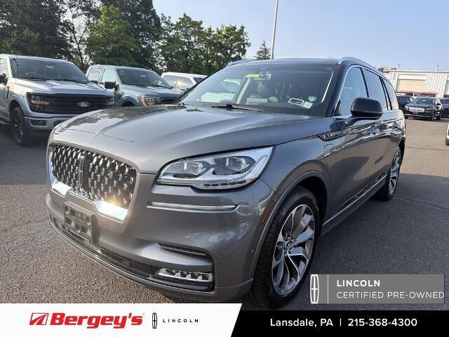 2023 Lincoln Aviator Grand Touring — photo 1 of 13