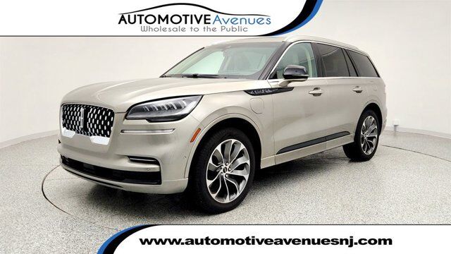 2023 Lincoln Aviator Grand Touring — photo 1 of 13