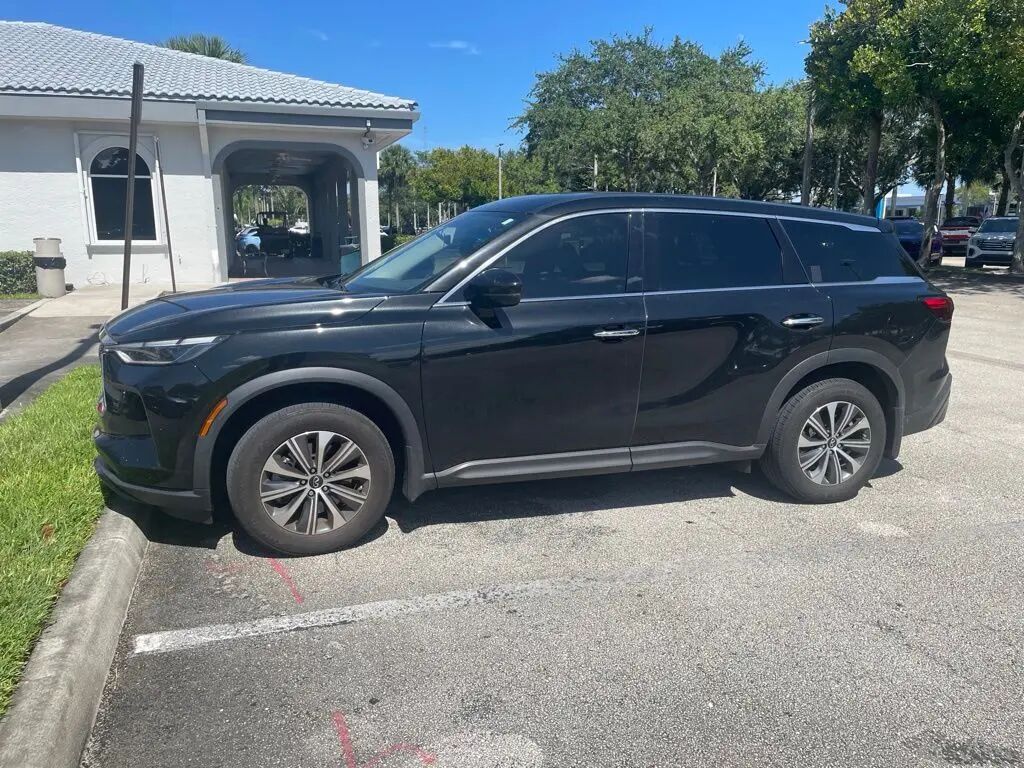 2025 INFINITI QX60 Pure