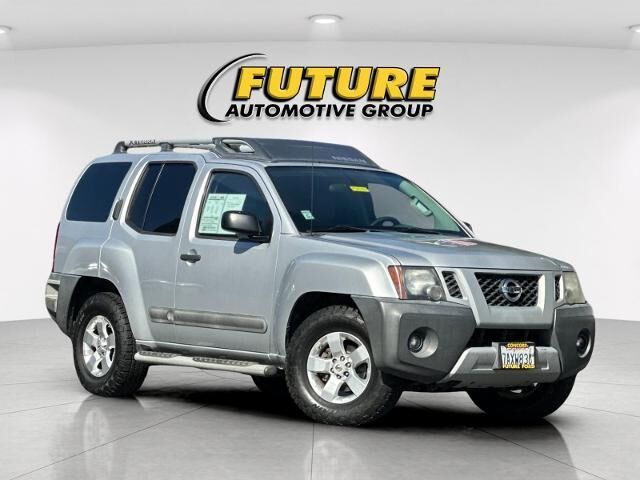 2013 Nissan Xterra S — photo 1 of 13