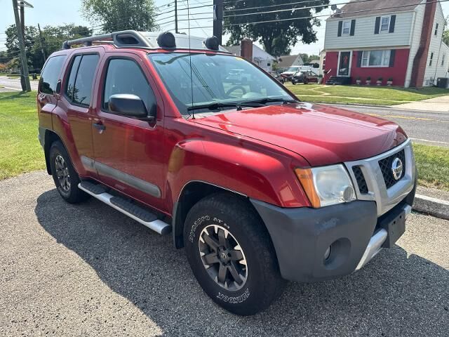 2015 Nissan Xterra S — photo 1 of 9