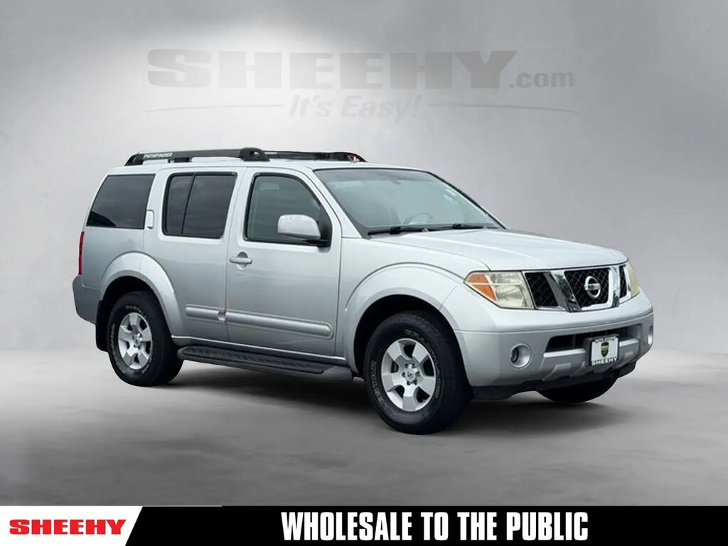 2006 Nissan Pathfinder S — photo 1 of 13