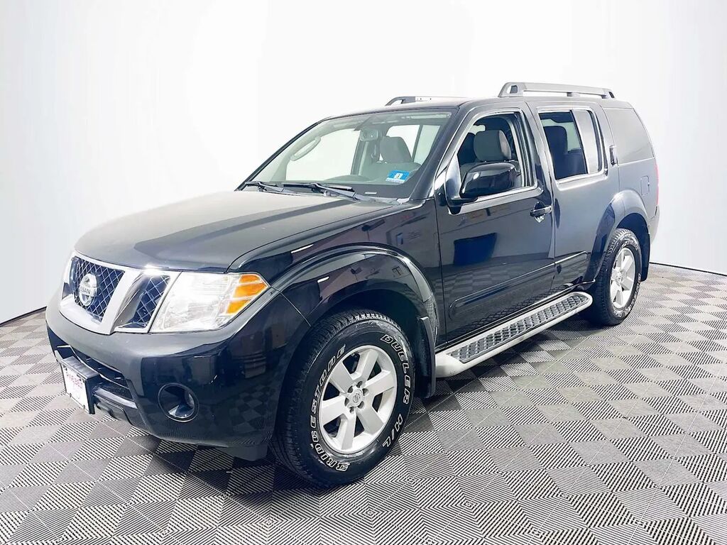 2012 Nissan Pathfinder S — photo 1 of 13