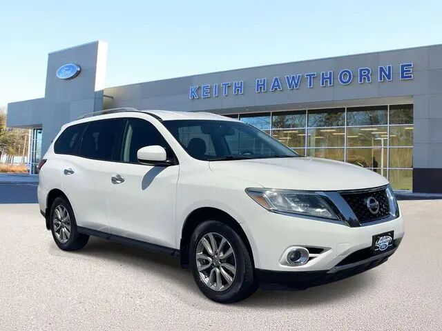 2015 Nissan Pathfinder S — photo 1 of 13