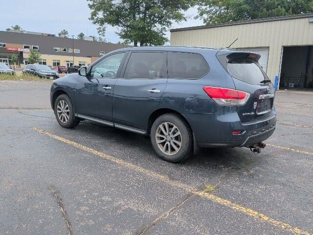 2015 Nissan Pathfinder S