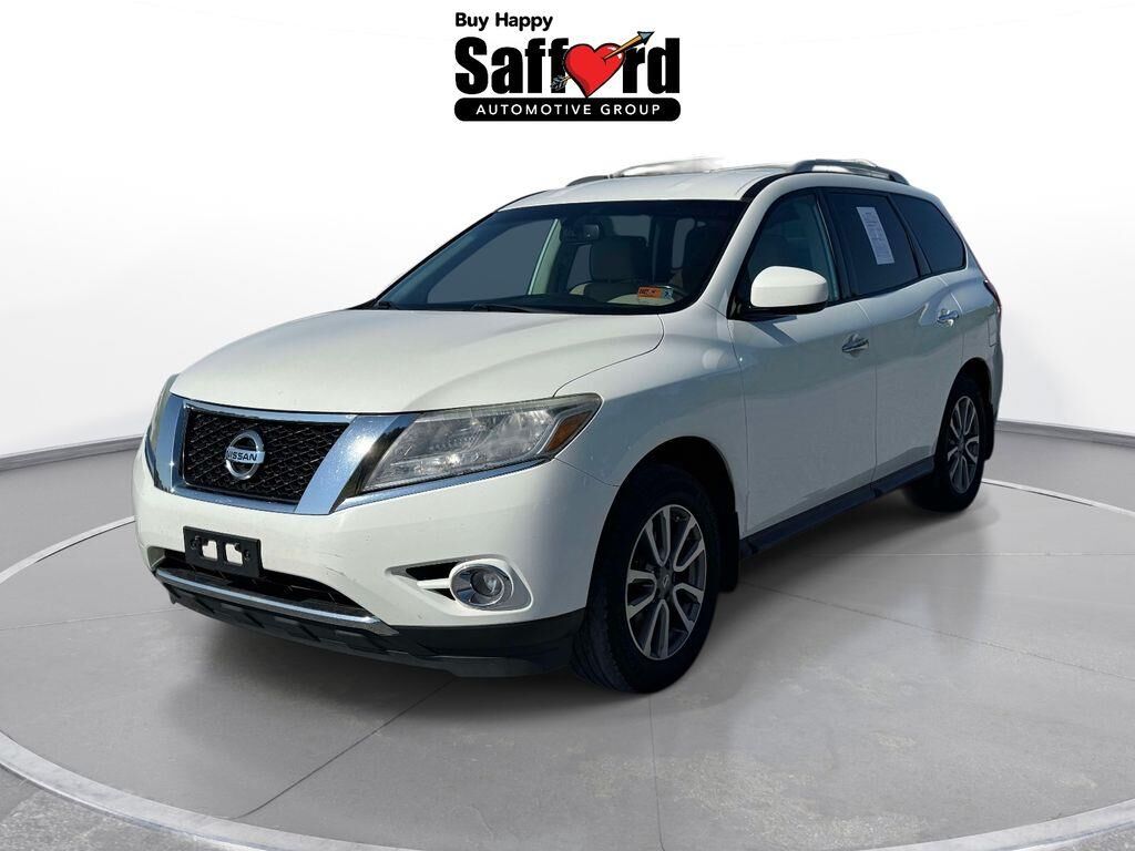 2016 Nissan Pathfinder S — photo 1 of 12
