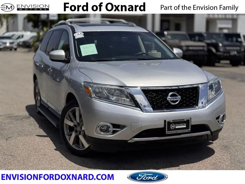 2015 Nissan Pathfinder S — photo 1 of 13