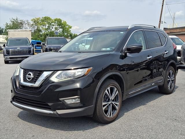 2017 Nissan Rogue SL — photo 1 of 2
