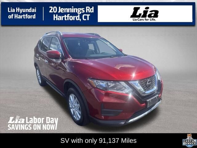 2019 Nissan Rogue SV — photo 1 of 13