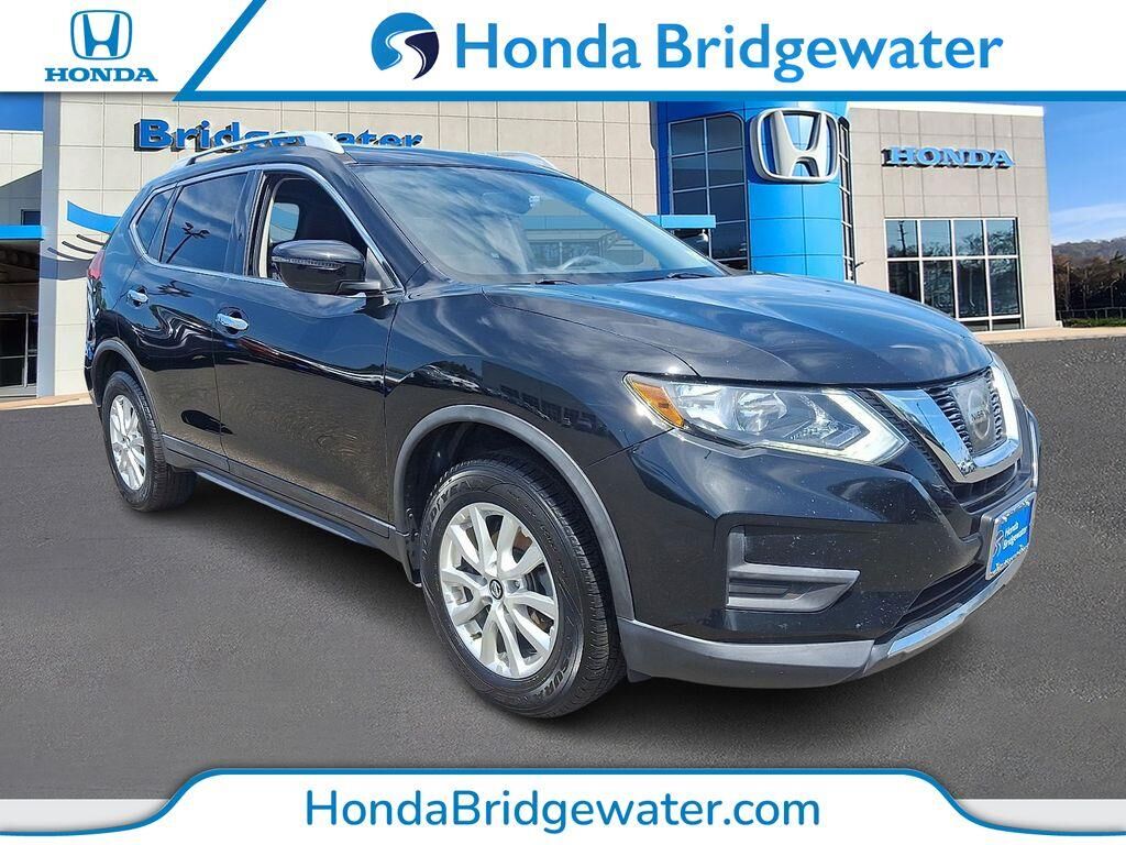 2017 Nissan Rogue S — photo 1 of 13