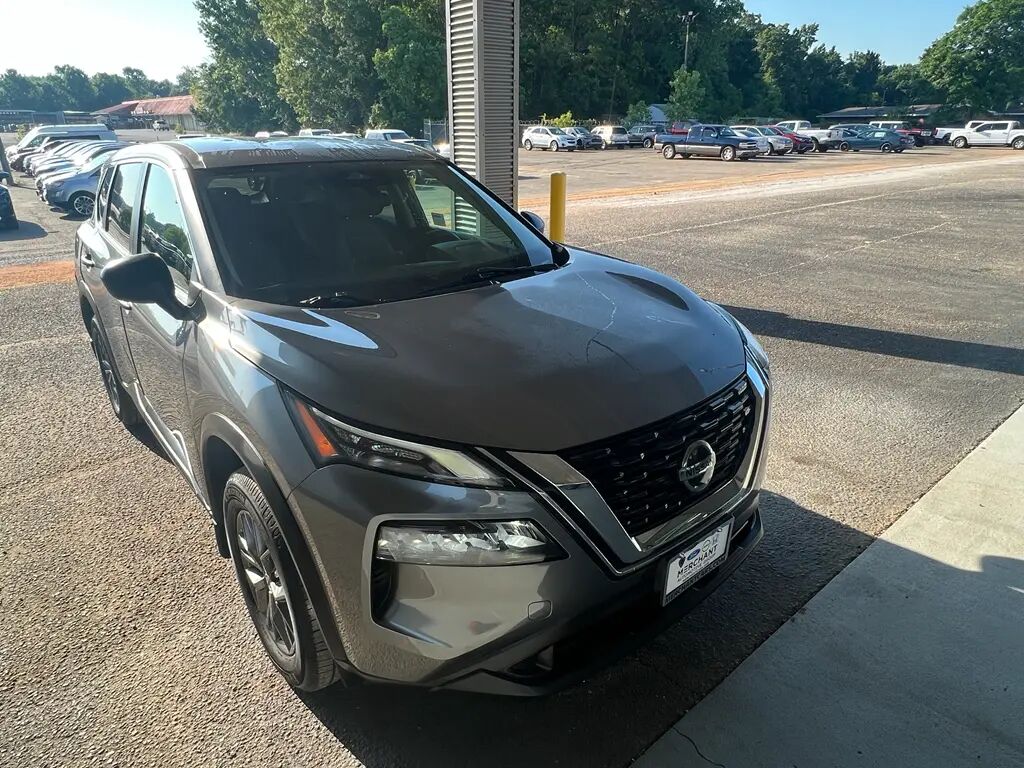 2021 Nissan Rogue S — photo 1 of 13