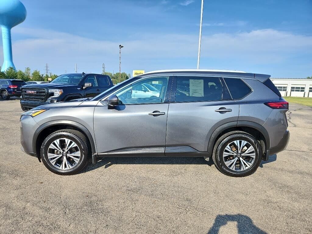 2021 Nissan Rogue SV — photo 1 of 1