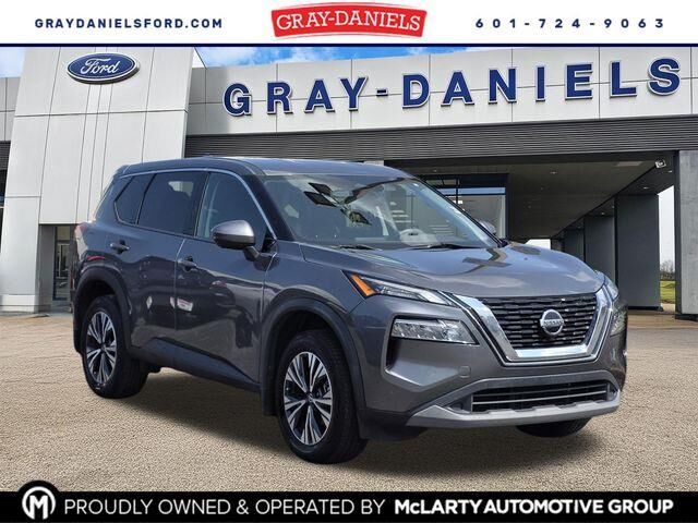 2021 Nissan Rogue SV — photo 1 of 13