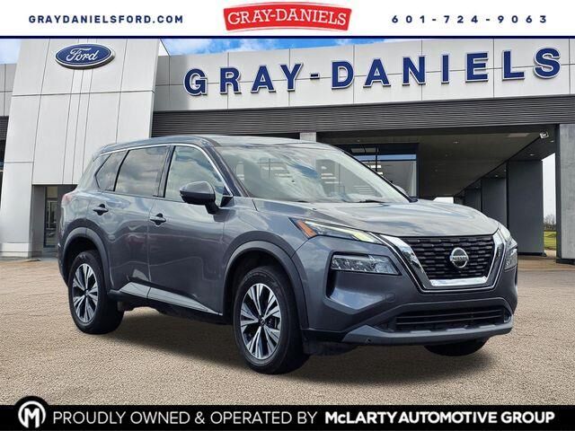 2021 Nissan Rogue SV — photo 1 of 13