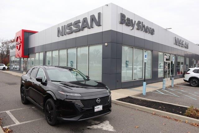 2025 Nissan Murano SV — photo 1 of 13
