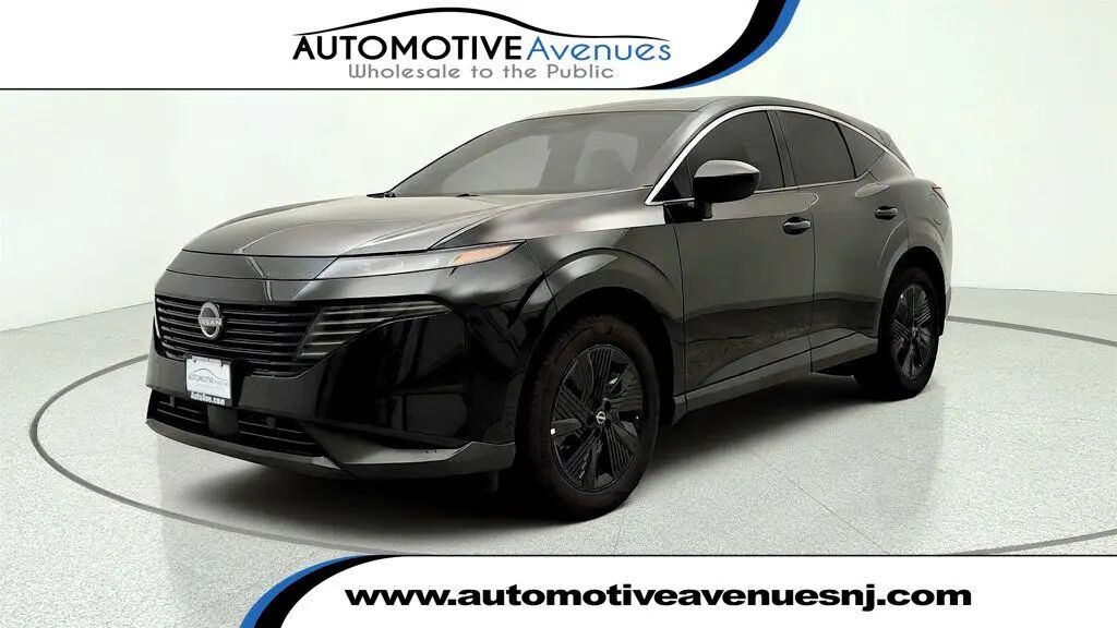 2025 Nissan Murano SV — photo 1 of 13