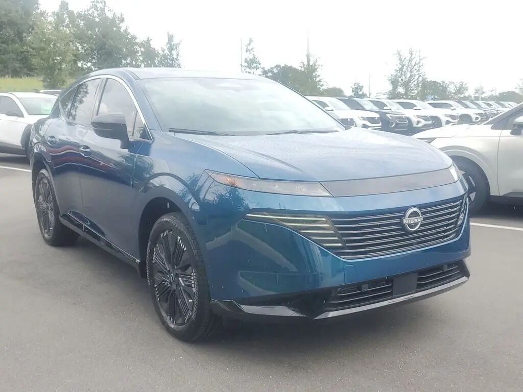 2025 Nissan Murano Platinum — photo 1 of 13