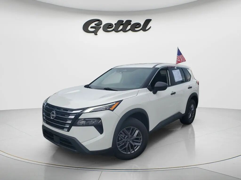 2024 Nissan Rogue S — photo 1 of 13
