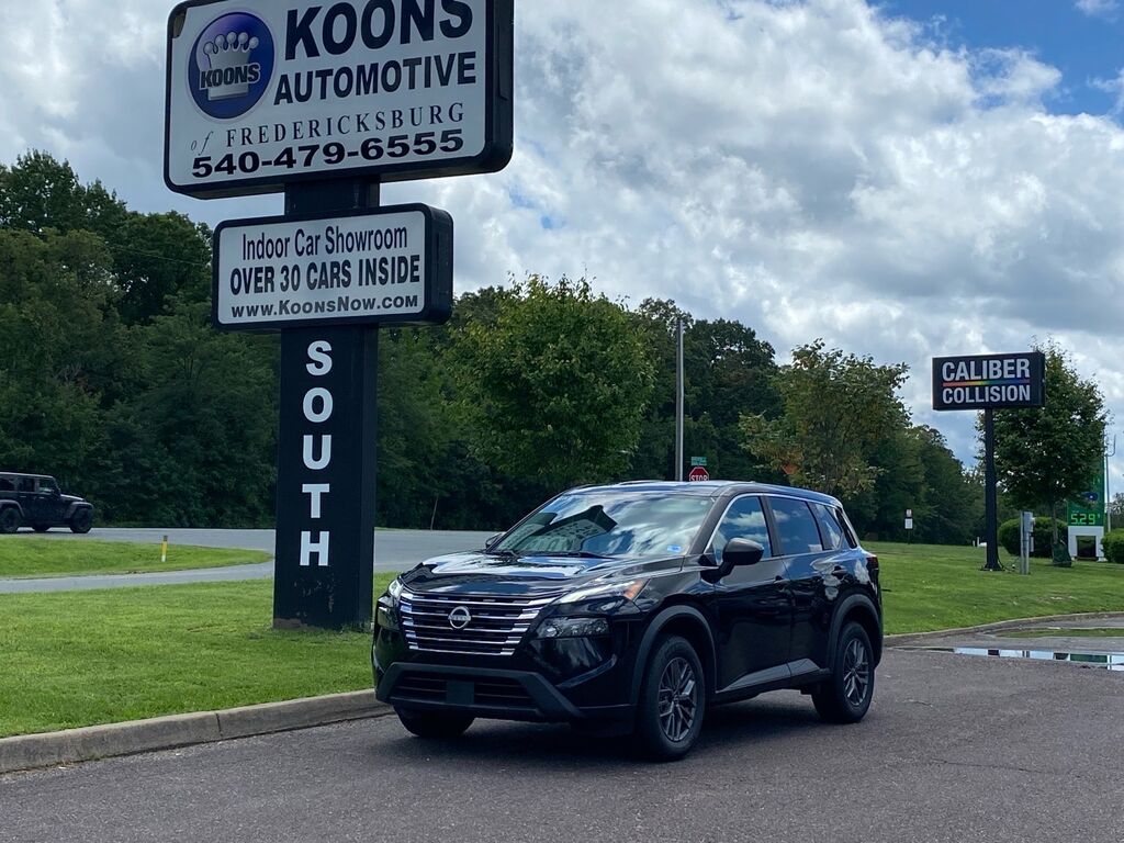 2024 Nissan Rogue S — photo 1 of 13