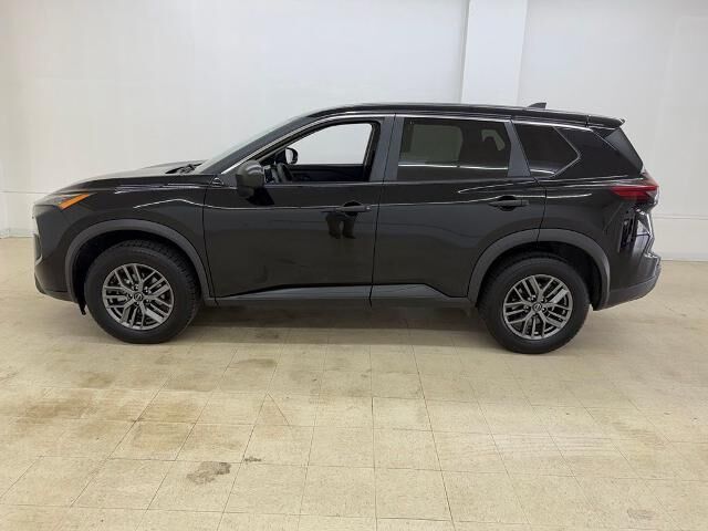2024 Nissan Rogue S — photo 1 of 12