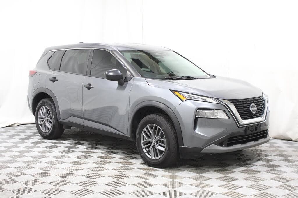 2022 Nissan Rogue S — photo 1 of 2