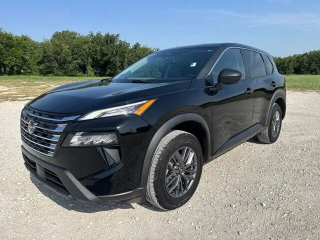 2024 Nissan Rogue S — photo 1 of 13