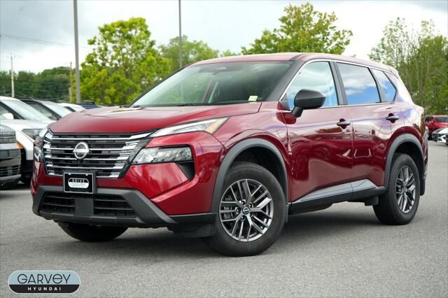 2025 Nissan Rogue S — photo 1 of 13