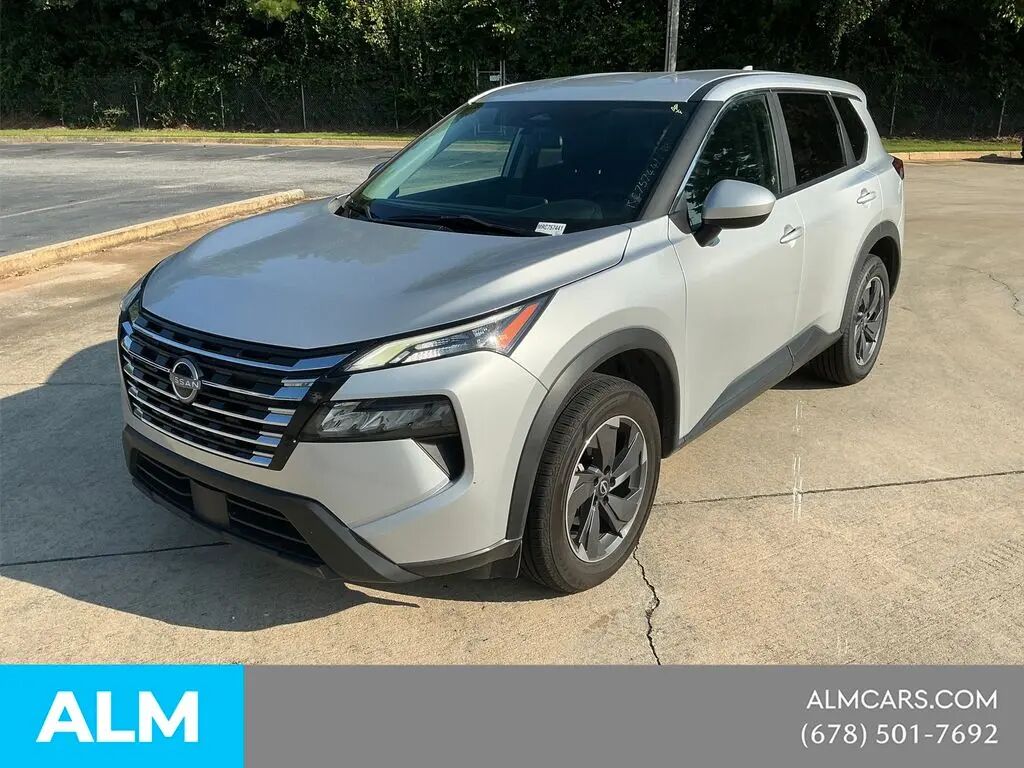 2024 Nissan Rogue SV — photo 1 of 13