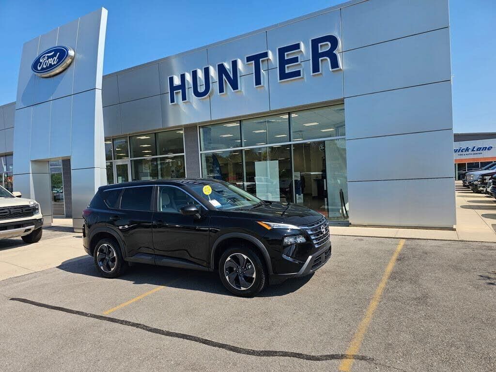 2025 Nissan Rogue SV — photo 1 of 1