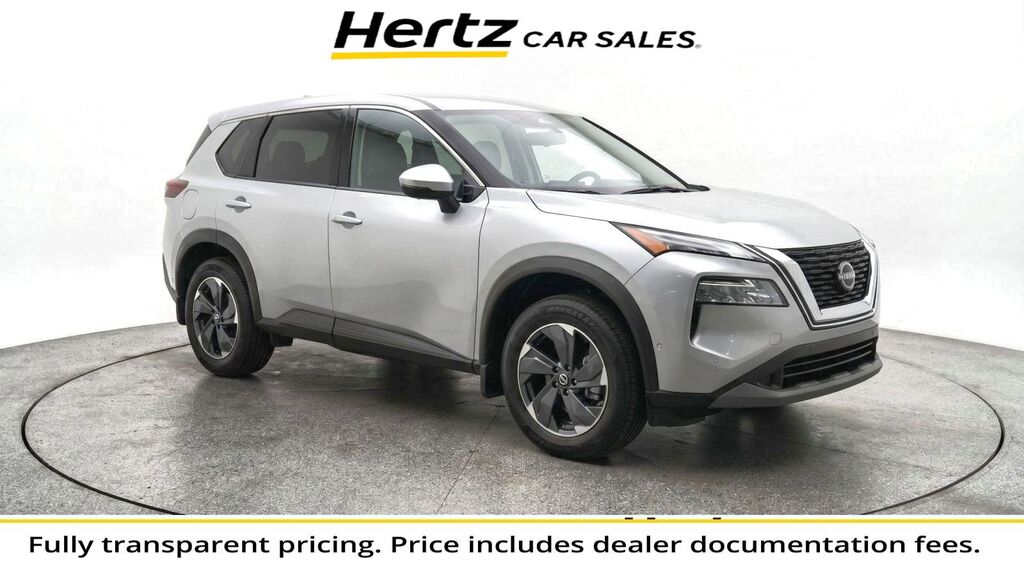 2025 Nissan Rogue SV — photo 1 of 8