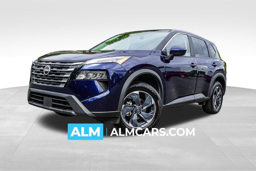 2025 Nissan Rogue SV — photo 1 of 13