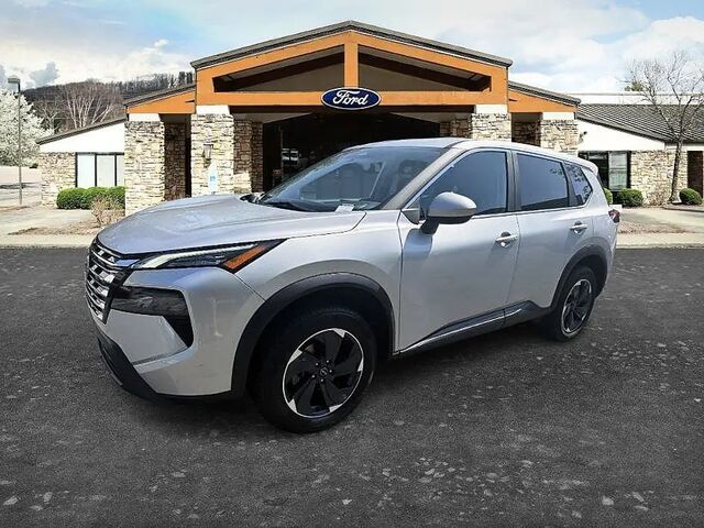 2024 Nissan Rogue SV — photo 1 of 2