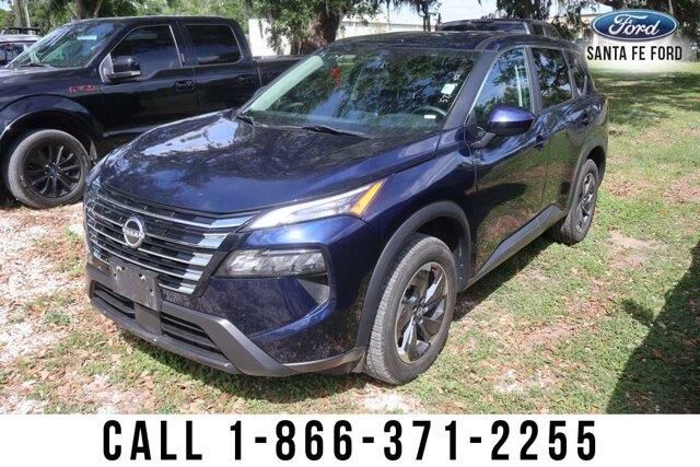 2024 Nissan Rogue SV — photo 1 of 13
