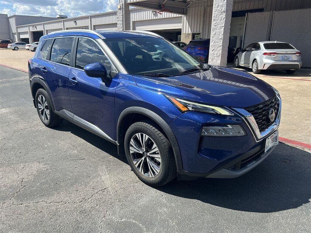 2023 Nissan Rogue SV — photo 1 of 1