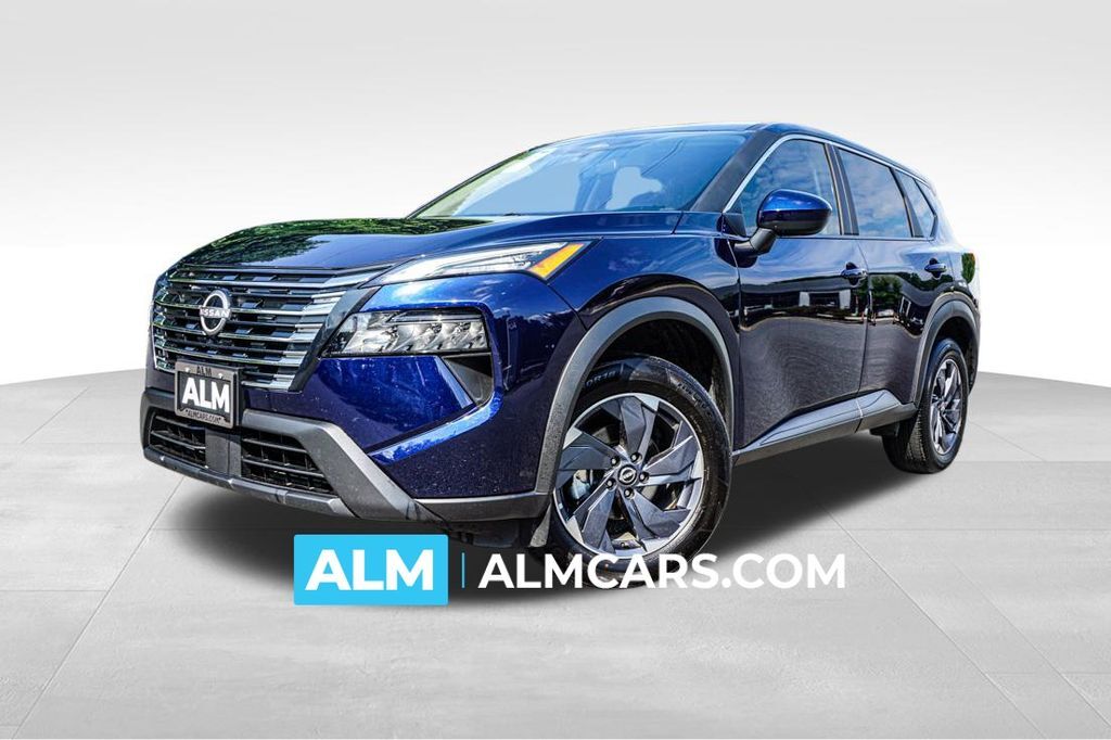 2025 Nissan Rogue SV — photo 1 of 13