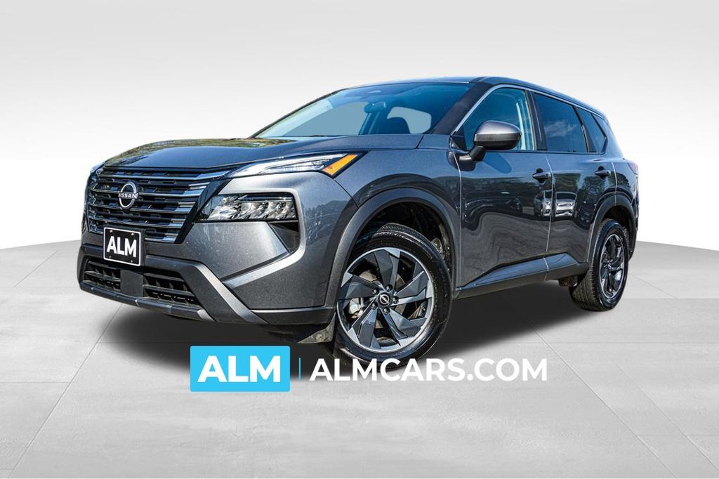 2025 Nissan Rogue SV — photo 1 of 13