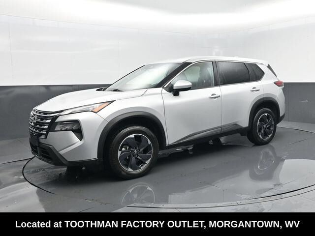 2024 Nissan Rogue SV — photo 1 of 12