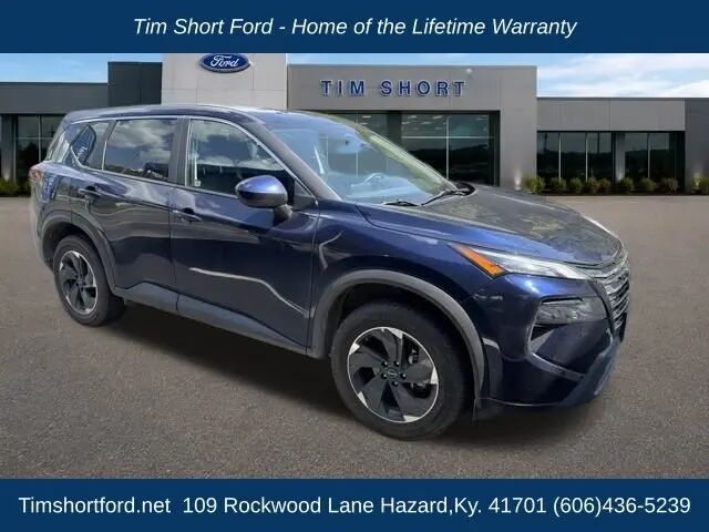 2025 Nissan Rogue SV — photo 1 of 2