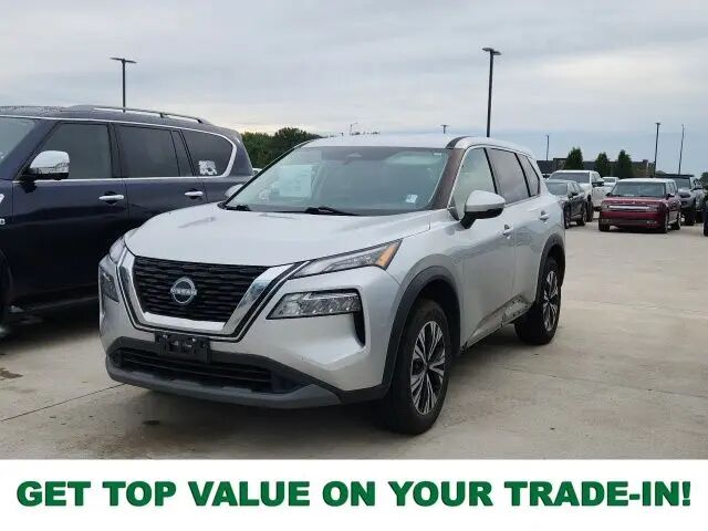 2022 Nissan Rogue SV — photo 1 of 3