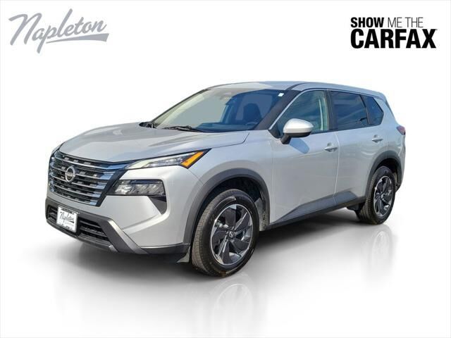 2025 Nissan Rogue SV — photo 1 of 13