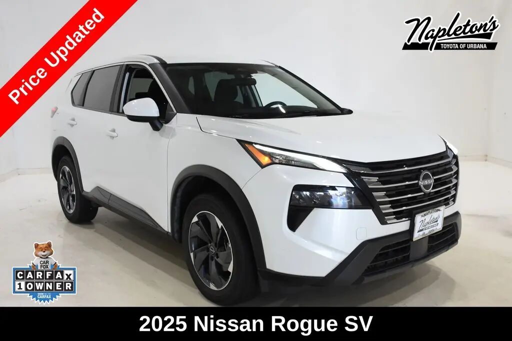 2025 Nissan Rogue SV — photo 1 of 12