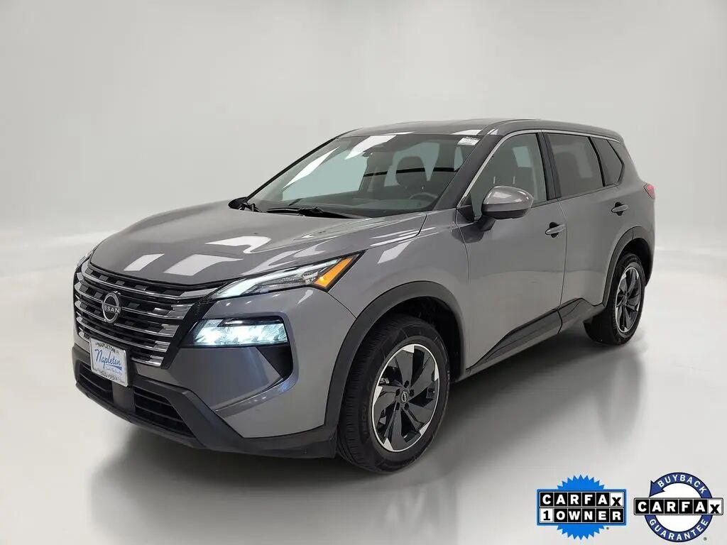 2025 Nissan Rogue SV — photo 1 of 13