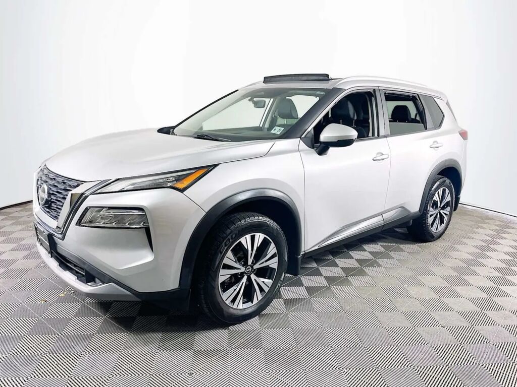2023 Nissan Rogue SV — photo 1 of 13