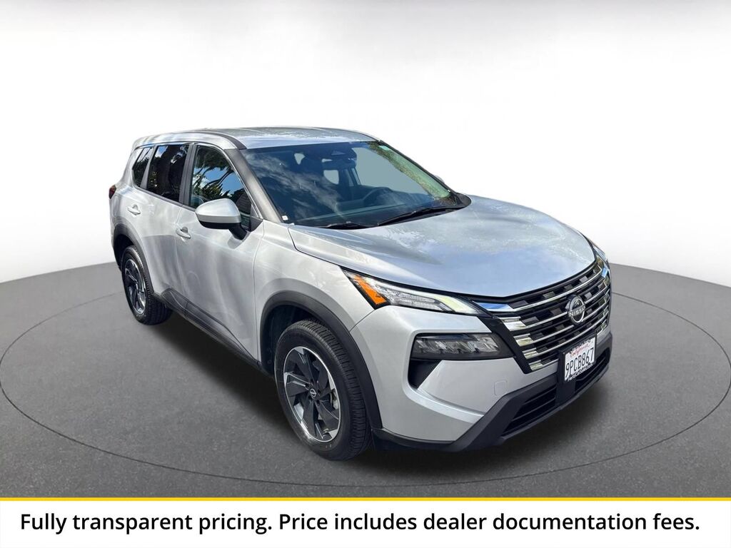 2025 Nissan Rogue SV — photo 1 of 11