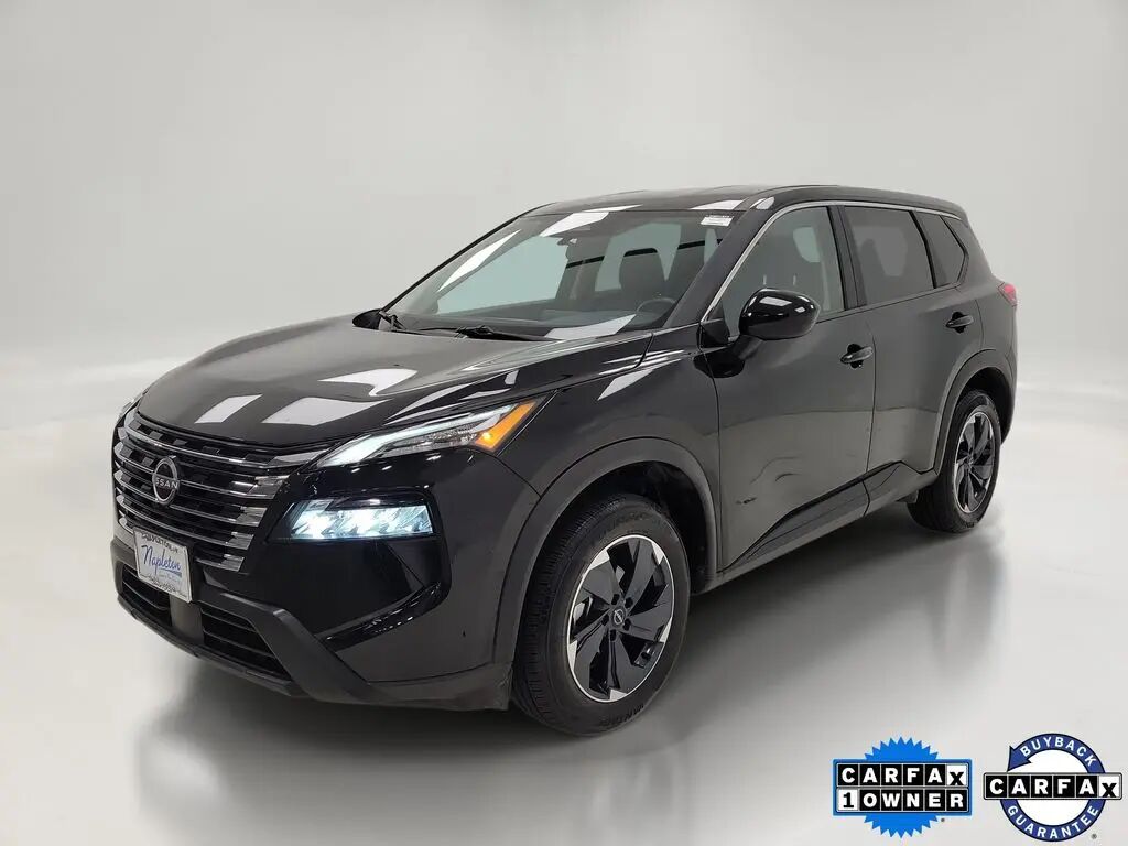 2025 Nissan Rogue SV — photo 1 of 13